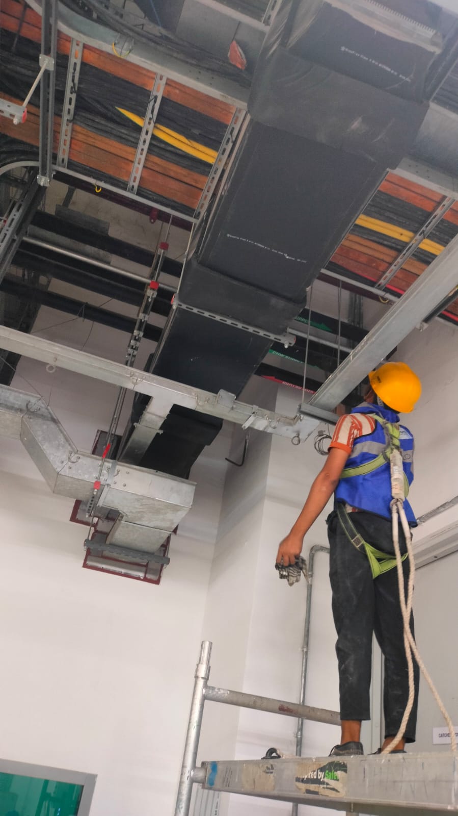 Office cleaning 16